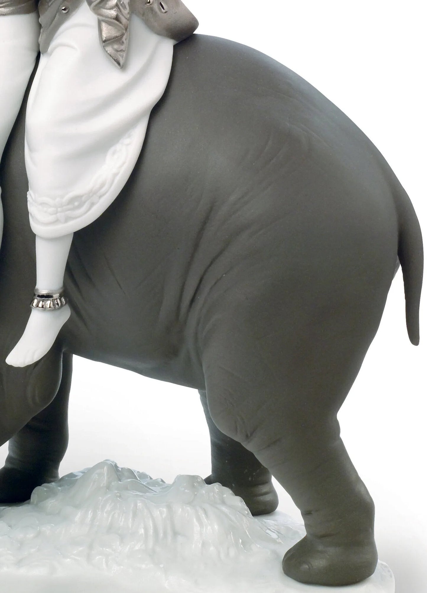 Hindu Children Figurine. Silver Lustre
