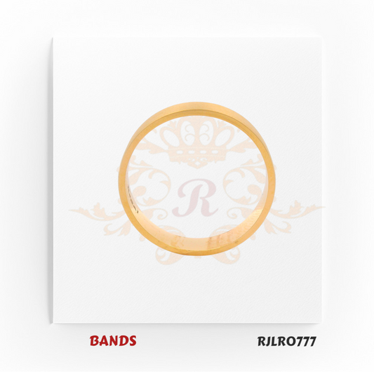 Timeless 22kt yellow gold band accented with delicate ridged detailing that creates a subtle, elegant texture. Model RJLR0777 is a versatile piece suited for both everyday wear and special occasions.