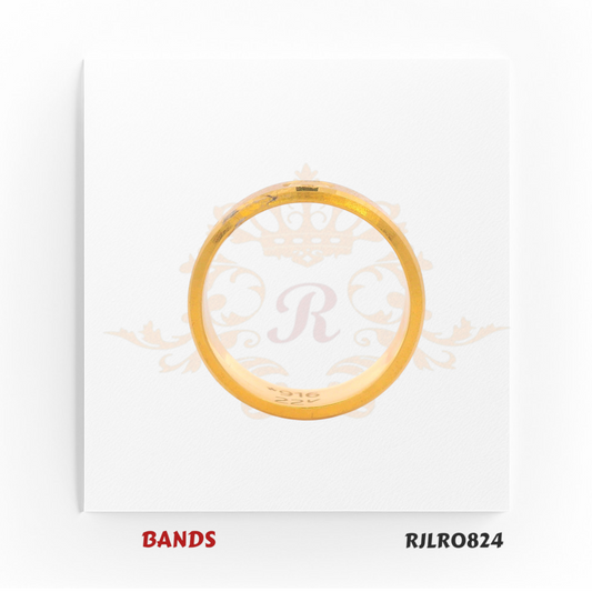 Elegant 22kt yellow gold band showcasing embossed circular designs that add depth and charm to its look. Finished with a smooth matte surface, model RJLR0824 offers a refined touch for modern jewelry lovers.