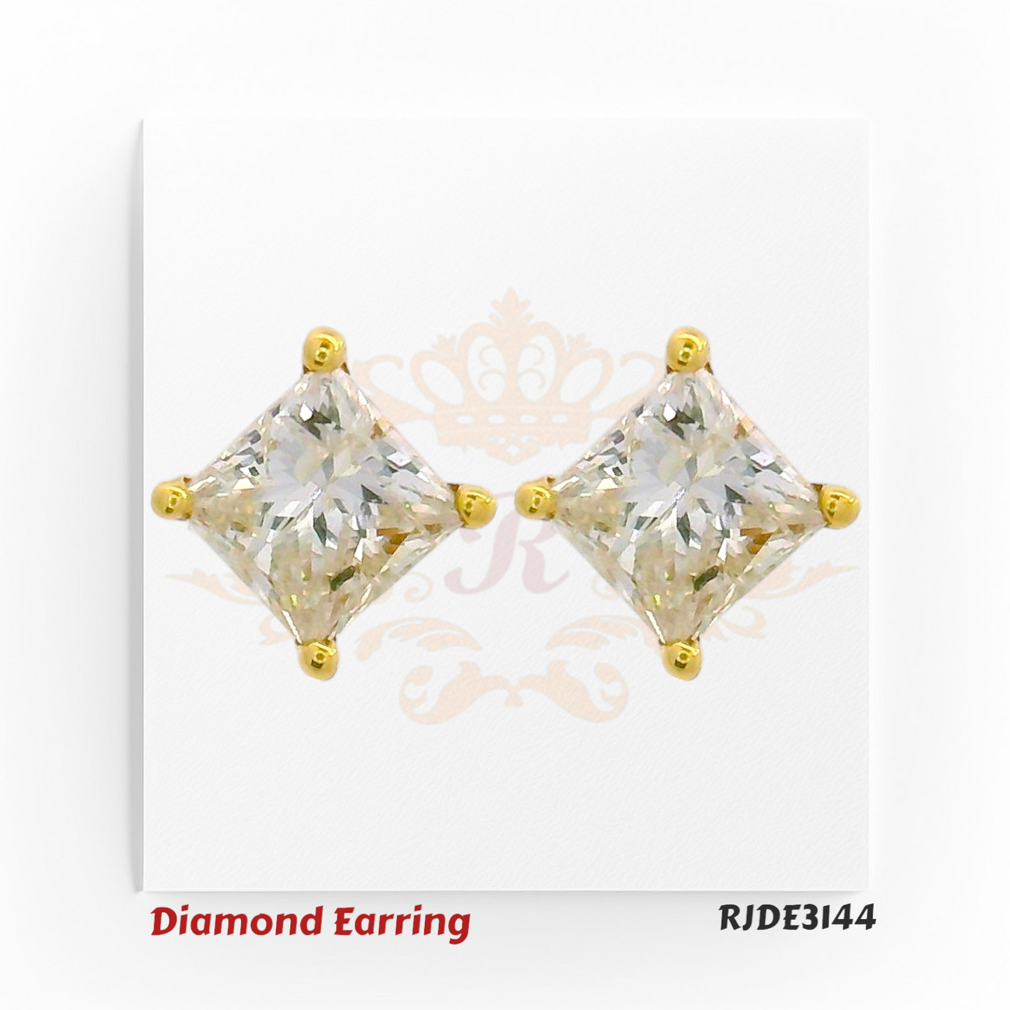 18kt yellow gold princess-cut diamond stud earrings with 0.240ct VVS2-VS1 F-G diamonds, 0.290gm total weight