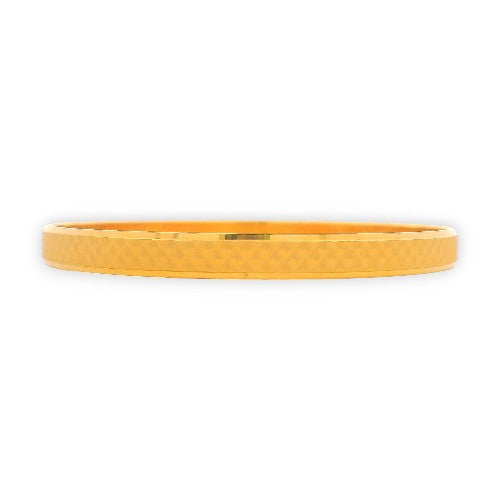 22kt Gold Ladies Bangle RJLB4027A – sleek kada with smooth polished finish and subtle hammered texture, side profile minimalist design – Regal Jewels Chicago