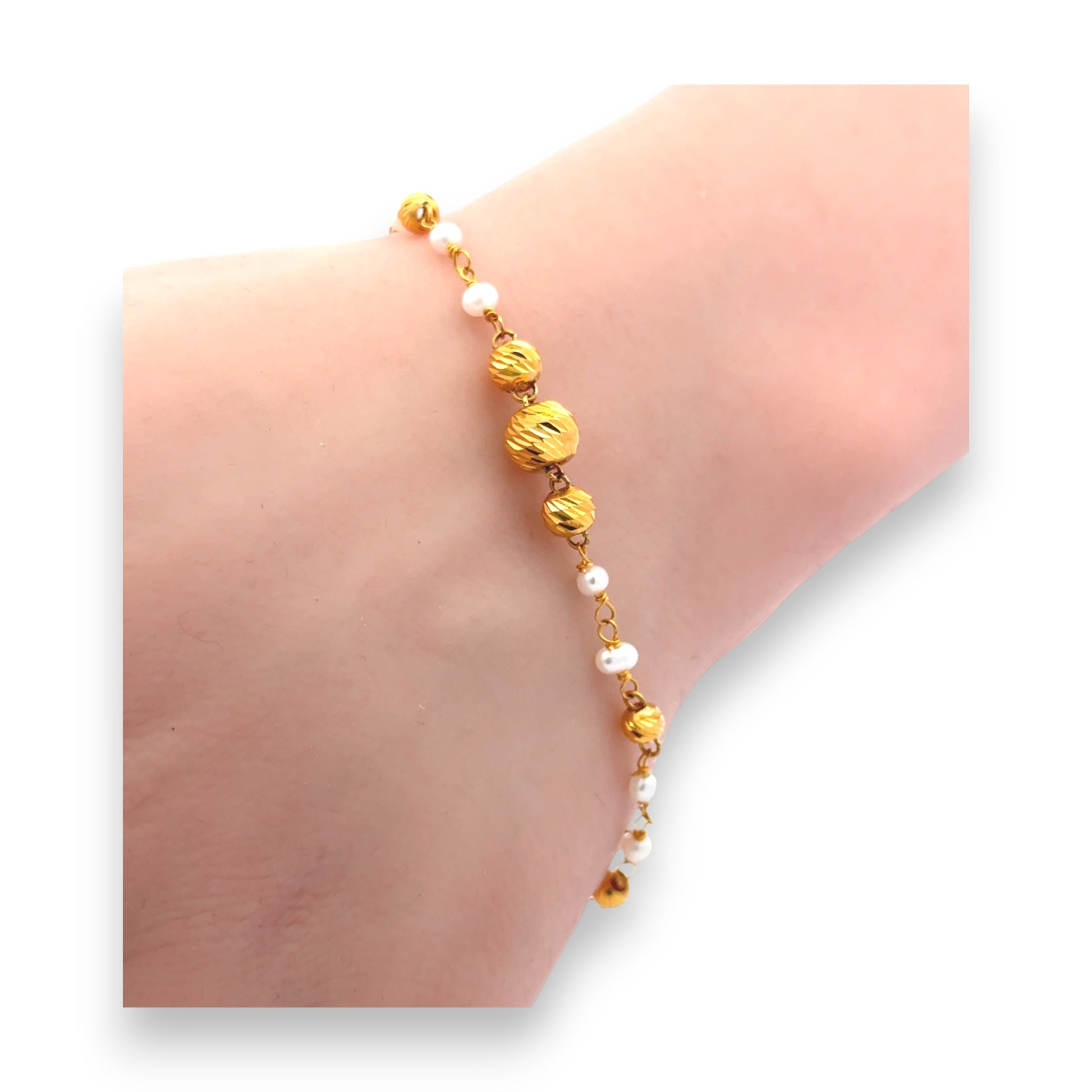 22kt Gold Ladies Bracelet with Textured Beads and Pearls – Elegant Lightweight Design for Daily and Festive Wear – Regal Jewels RJLB4040