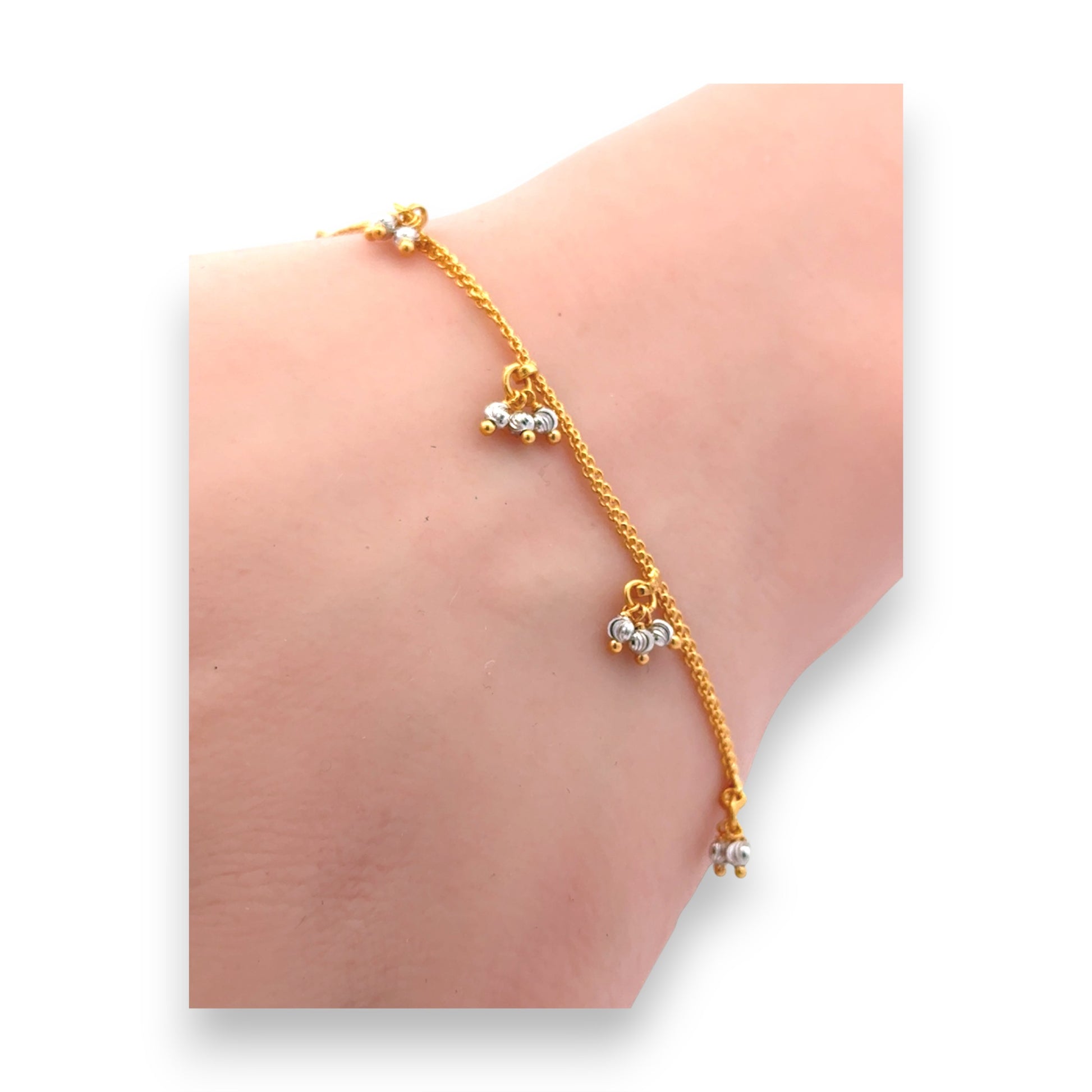 18kt Yellow Gold Chain Bracelet with Dangling White Stone Floral Clusters – Delicate and Sparkling Women’s Bracelet – Regal Jewels RJLB4049