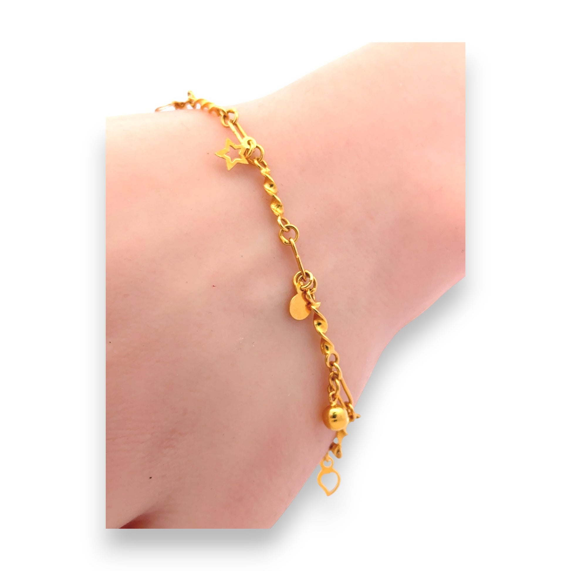22kt Yellow Gold Charm Bracelet with Star and Palm Tree Dangles – Playful and Trendy Women’s Bracelet – Regal Jewels RJLB4055