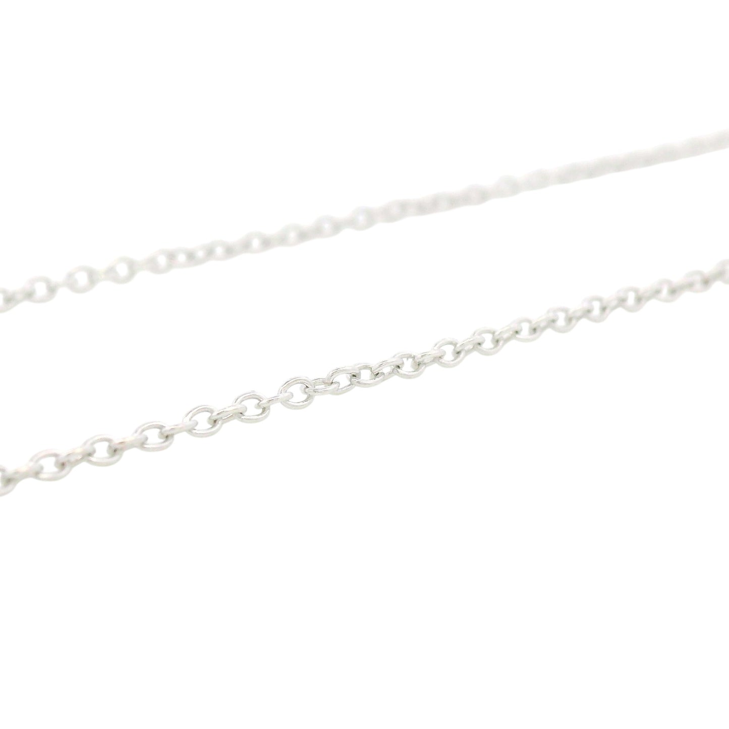 Close-up of sterling silver cable chain with polished round links, simple and durable jewelry design – Regal Jewels Chicago RJSC0005
