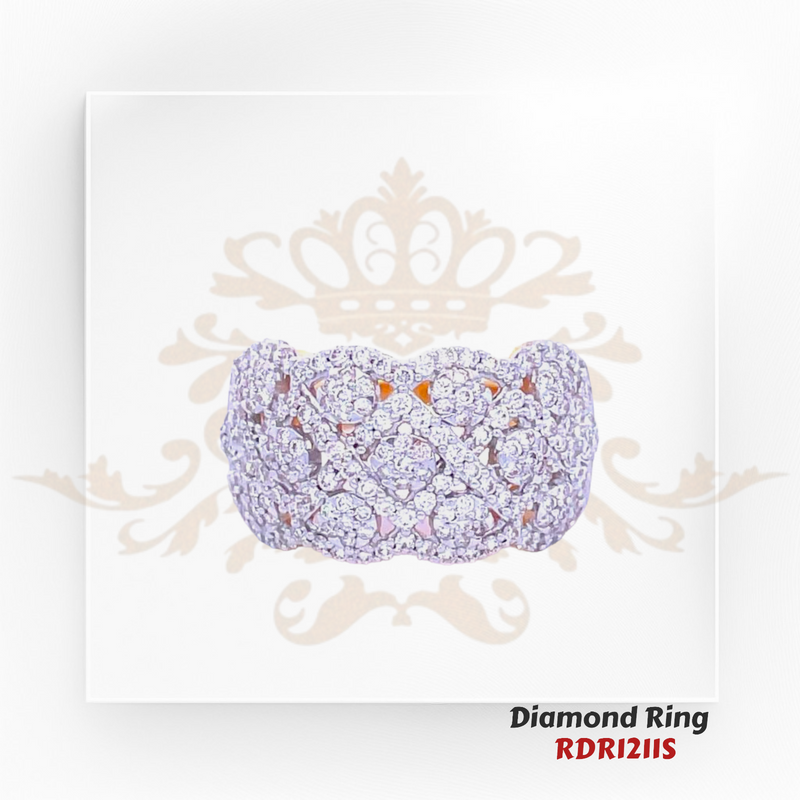 18kt gold diamond ring weighing 7.07 gm. Size 6. The diamond is of VVS2-VS1 clarity and F-G color. Total diamond weight is 1.03 ct.