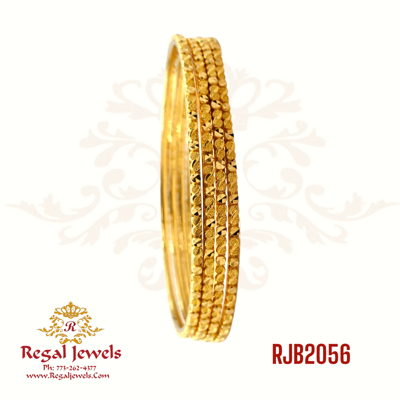 Set of 4 22k gold hand-made thin and strong bangles, traditional Indian jewelry made entirely by hand. Weight 36.20 gm. SKU RJB2056.