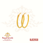 22k gold plain Bali earring. SKU: RJE2058. Weight: 1.90 grams. Height: 2.0cm. Width: 2.0cm.