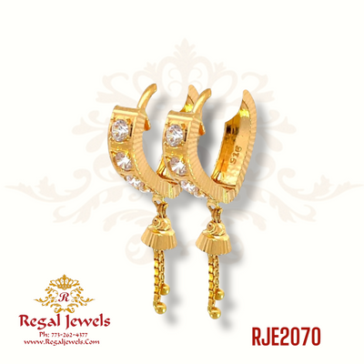 22k gold Bali Earrings with Cubic Zirconia in all yellow gold. SKU: RJE2071. Weight: 3.20gm Height:1.3cm Width: 1.1cm