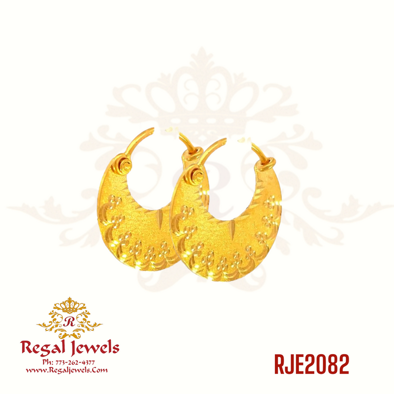 22k gold Nathiyan (earrings for men) in all yellow gold. SKU: RJE2082. Weight: 4.40 grams. Height: 2.0cm. Width: 2.0cm.
