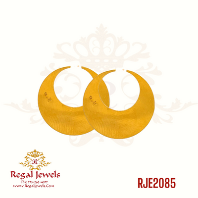 22k gold Nathiyan (earrings for men) in all yellow gold. SKU: RJE2085. Weight: 3.80 grams. Height: 1.8cm. Width: 1.8cm.