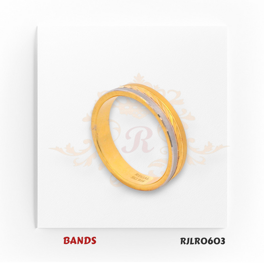 Crafted in 22kt gold, this two-tone band showcases a smooth yellow gold surface with an elegant white gold diagonal accent. Model RJLR0603 delivers a contemporary look with timeless appeal.