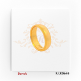 This 22kt yellow gold ring boasts a soft brushed surface with finely detailed ridged borders that enhance its classic appeal and understated sophistication. Style Code: RJLR0648.