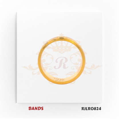 Elegant 22kt yellow gold band showcasing embossed circular designs that add depth and charm to its look. Finished with a smooth matte surface, model RJLR0824 offers a refined touch for modern jewelry lovers.