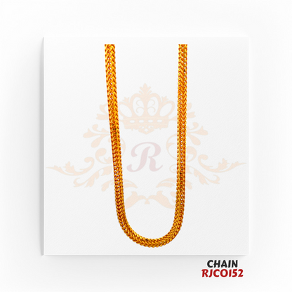 22kt Gold Curb Link Chain RJCO152 – A 13.20-gram solid gold chain with a sleek curb link design and high-polish finish. 20 inches in length, available at Regal Jewels.