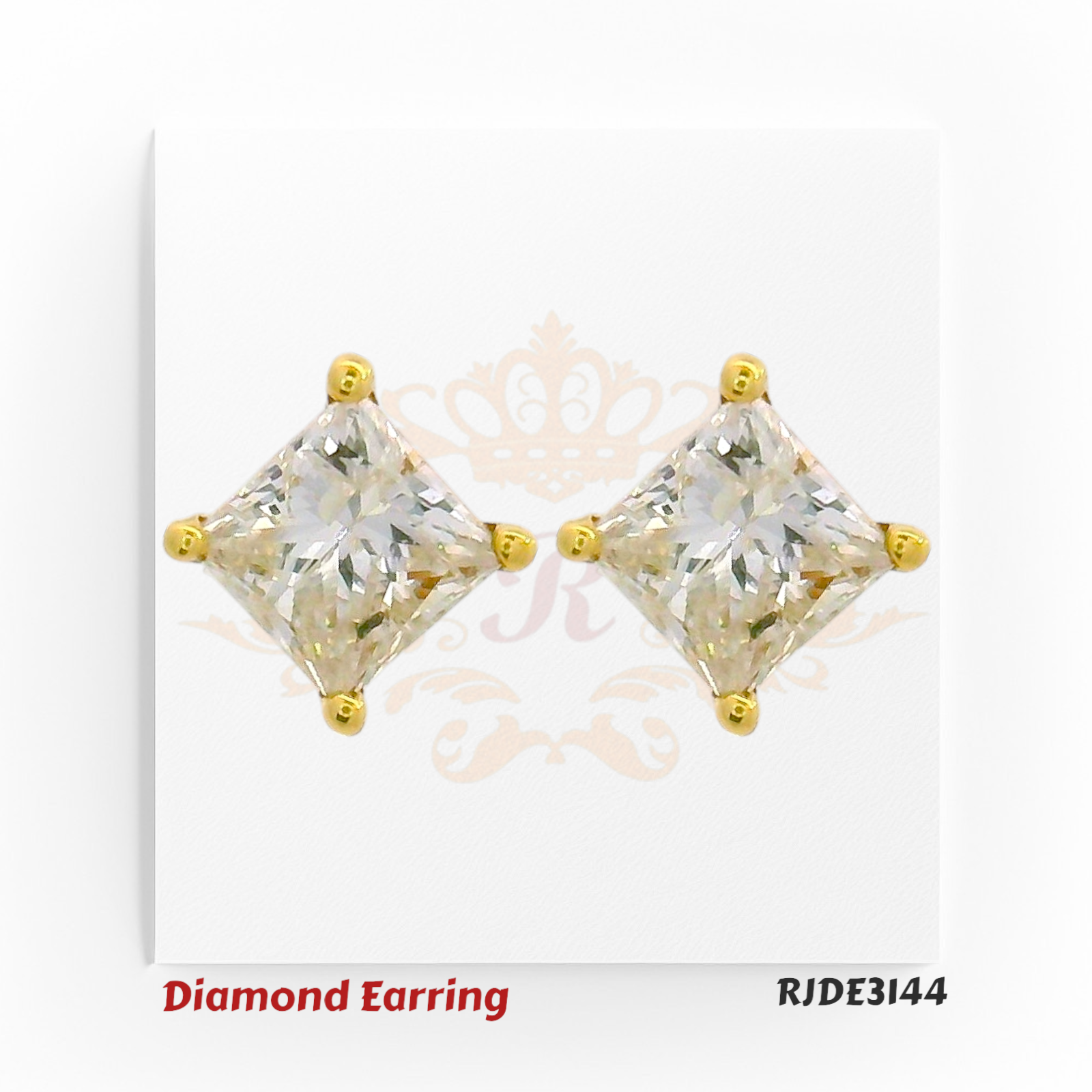 18kt yellow gold princess-cut diamond stud earrings with 0.240ct VVS2-VS1 F-G diamonds, 0.290gm total weight