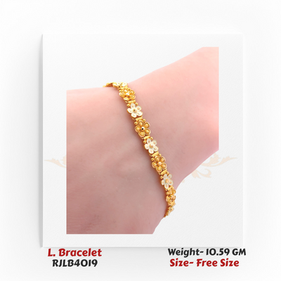 Classic floral-motif ladies’ bracelet in yellow gold, adorned with repeating white-gold accented flowers for a timeless look. RJLB4019