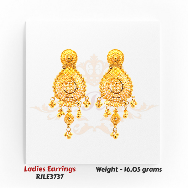 RJLE3737 – 22kt Gold Ladies Chandbali Drop Earrings with intricate lattice filigree work and hanging beads, perfect for ethnic and party looks – Regal Jewels Chicago.