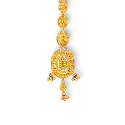 22kt Gold Tikka with Oval Filigree Pendant and Chain Link Drops – Traditional and Elegant Bridal Jewelry – Regal Jewels RJLT3002