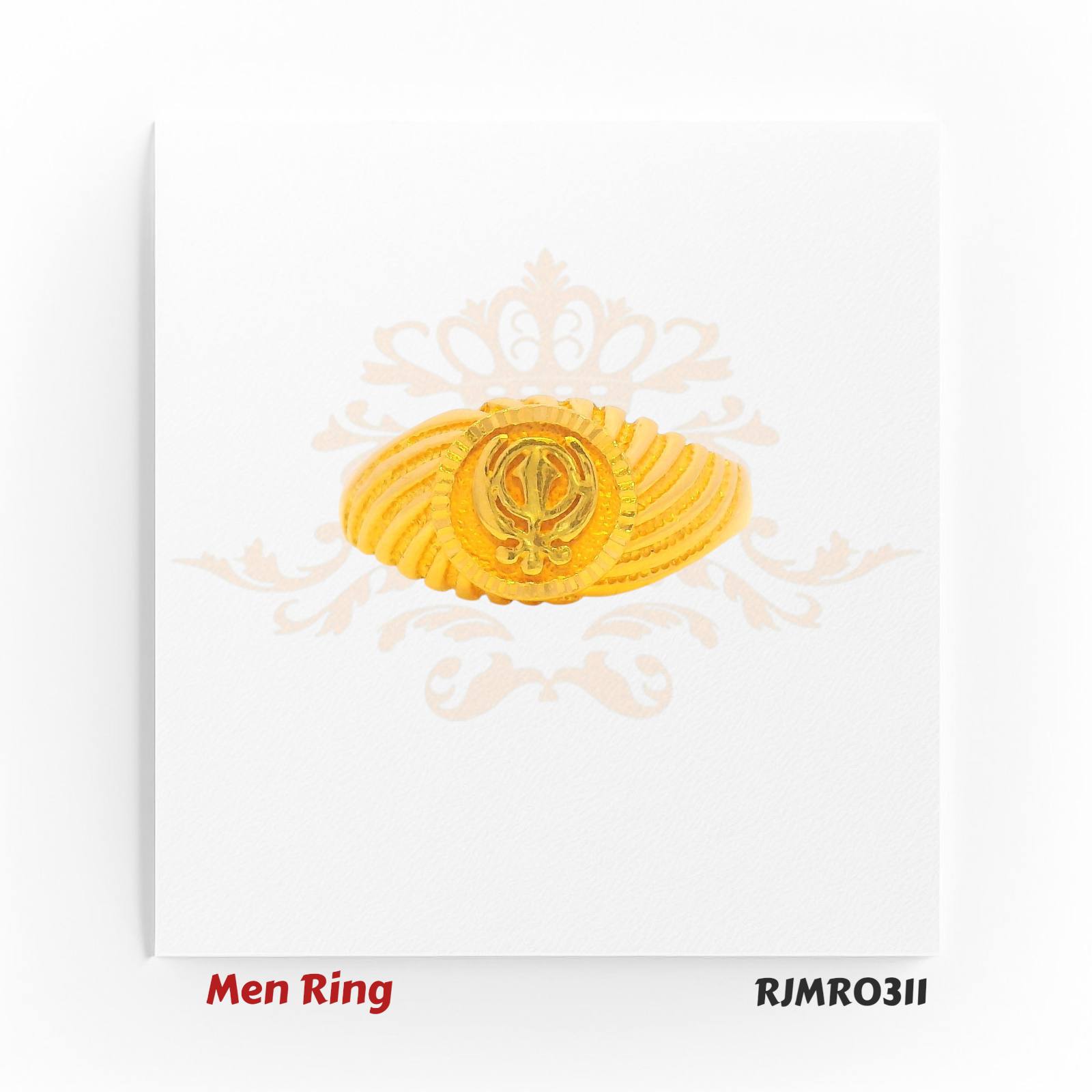 A finely crafted designer men’s gold ring with a round top engraved with the iconic Khanda symbol, complemented by fan-like ridges that flow seamlessly down the sides. A bold statement of faith and style. Model: RJMR0311.