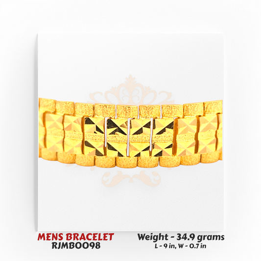 Close-up of 22kt Gold Men's Bracelet RJMB0098 showing pyramid-cut polished links and rich handcrafted texture by Regal Jewels Chicago.