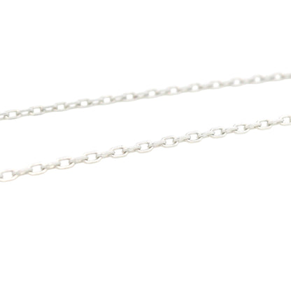 Close-up of sterling silver cable chain with polished oval links, versatile and durable jewelry design – Regal Jewels Chicago RJSC0003