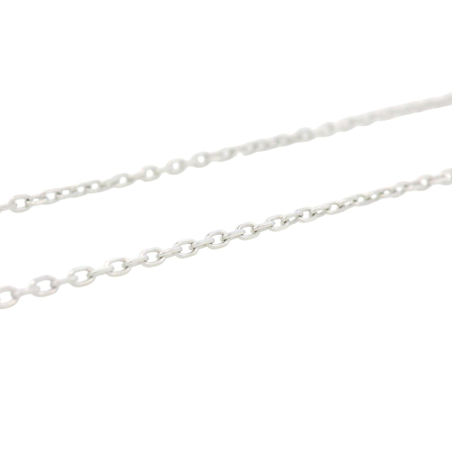 Close-up of sterling silver cable chain with polished oval links, durable and classic unisex jewelry style – Regal Jewels Chicago RJSC0004