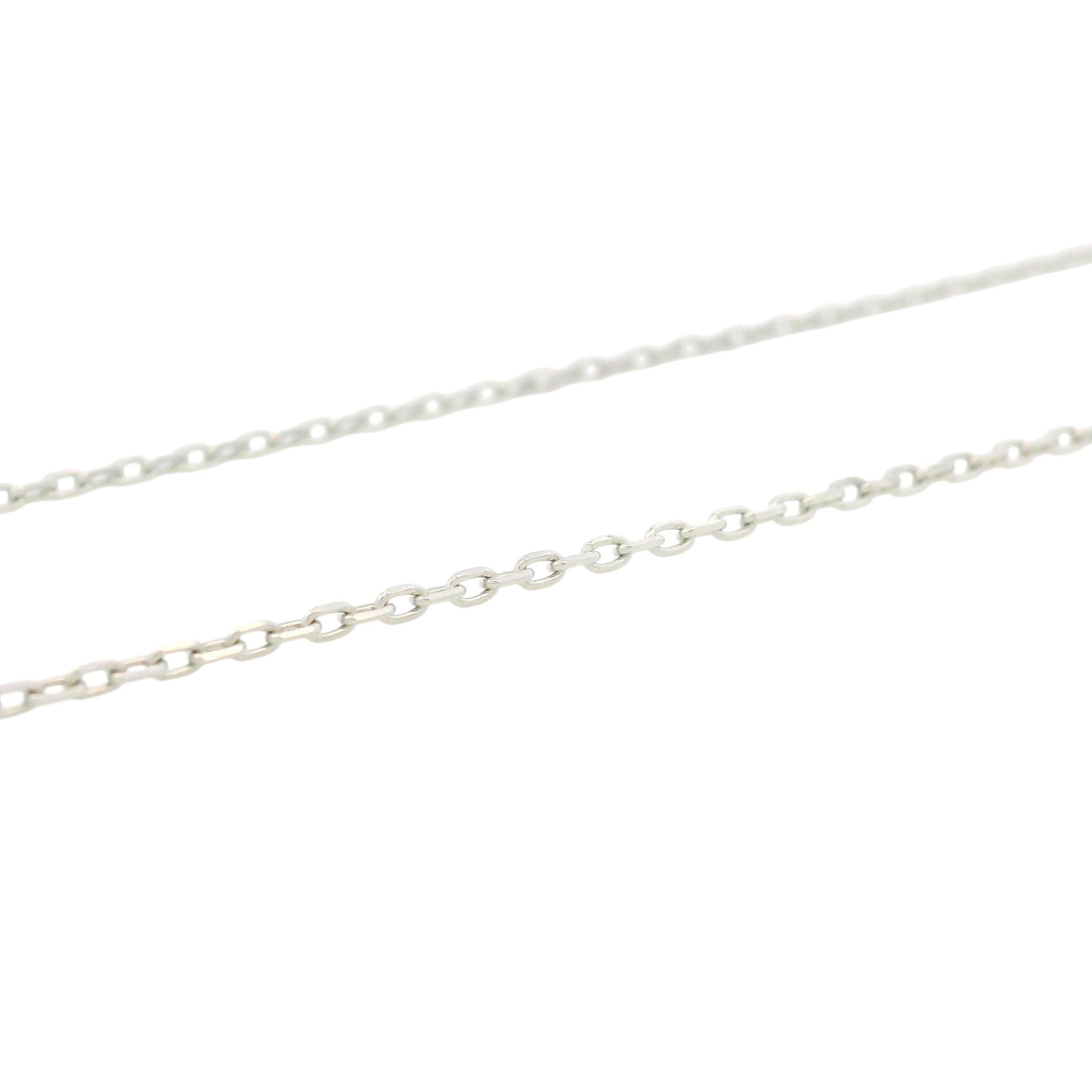 Close-up of sterling silver cable chain with polished oval links, versatile and durable jewelry design – Regal Jewels Chicago RJSC0006