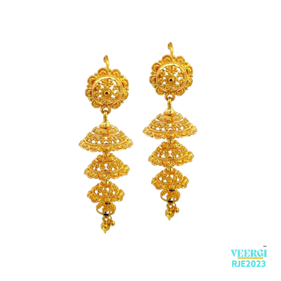 A 22kt gold earring with 3 layers of chandelier drop and a screw-back post is a stunning and intricate piece of jewelry. The earrings are made of 22-karat gold, which is known for its high quality and value. Weight: 12.80 gm, Heignht:5.0 cm Width: 1.5cm