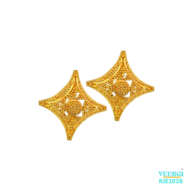 VeerGi Presents The 22kt gold handmade star-shaped earring with a screw-back post is a stunning and distinctive piece of jewelry. This earring belongs to the Tops Earrings collection with the code RJE2028. It weighs 6.10 grams and has a height of 2.0cm and a width of 2.0cm.