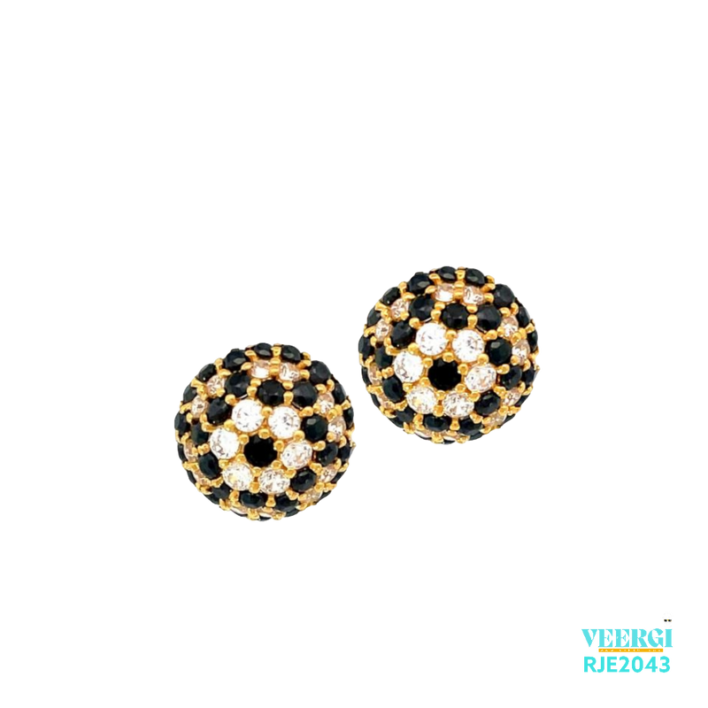 VeerGi Presents Tops Earrings RJE2043 features a stunning 22kt gold dome tops design adorned with cubic zirconia and black beads. These earrings are a beautiful and unique piece of jewelry that will surely catch attention. They weigh 5.20 grams and have a height and width of 1.0 cm.